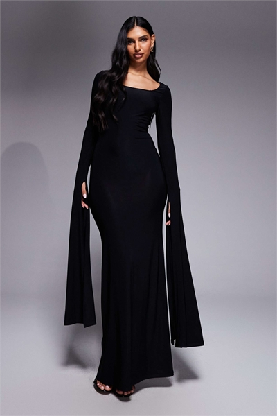 Макси-платье с вырезом «лодочка», длинными рукавами с эффектной драпировкой и длиной до пола, черного цвета артикул 155092537