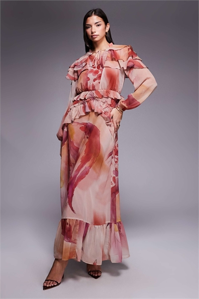 Макси-платье из шифона с воланами и накидкой артикул 152802389