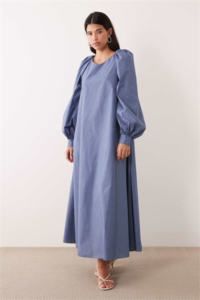 Макси-платье с объемными рукавами-балонами артикул 154630815