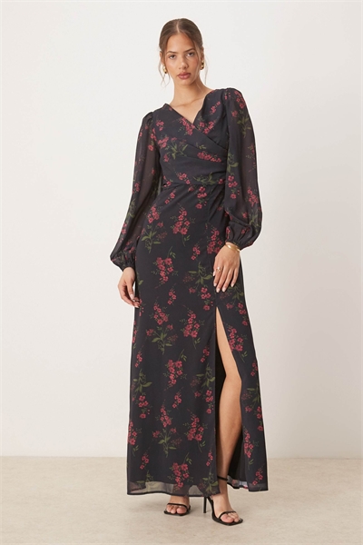 Макси-платье с длинными рукавами и имитацией перекрещивающихся бретелей с цветочным принтом артикул 149167211