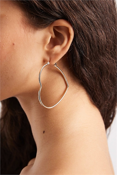 Кольцевые серьги с сердечком артикул 152463239