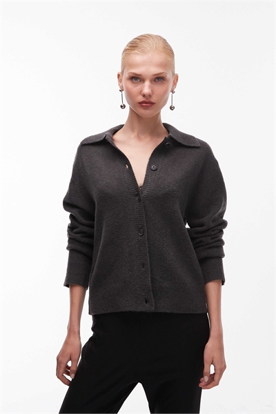 Вязаный кардиган с воротником артикул 149994943