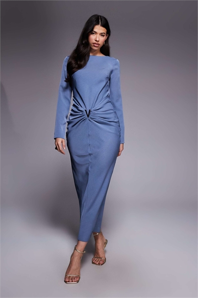 Макси-платье с драпированной юбкой и золотой отделкой артикул 153578222