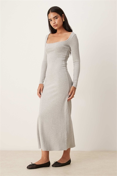 Макси-платье с ребристой отделкой и квадратным вырезом артикул 150390605