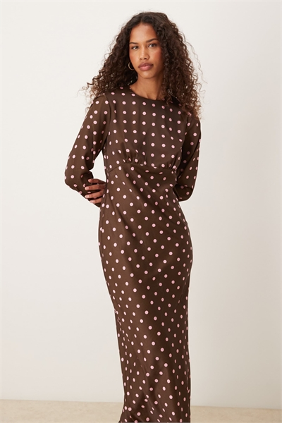 Макси-платье с вырезом на талии артикул 149317335