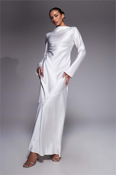 Макси-платье из атласа с косым кроем, длинными рукавами и швами, цвет слоновой кости артикул 153785378