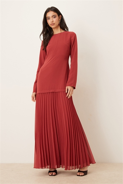 Платье-макси с длинными рукавами и плиссированной юбкой артикул 151448658