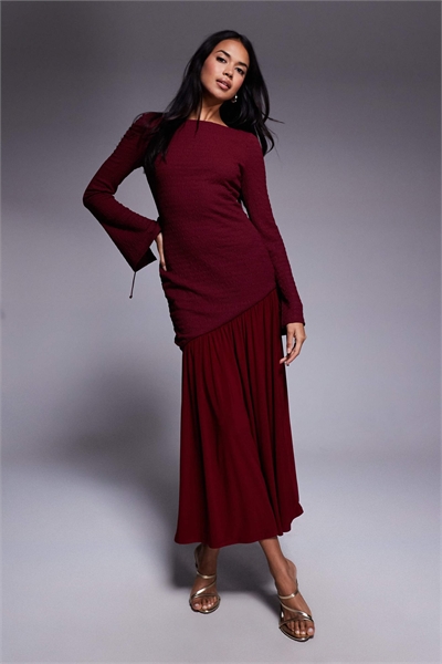 Макси-платье с плиссированным подолом артикул 150481393