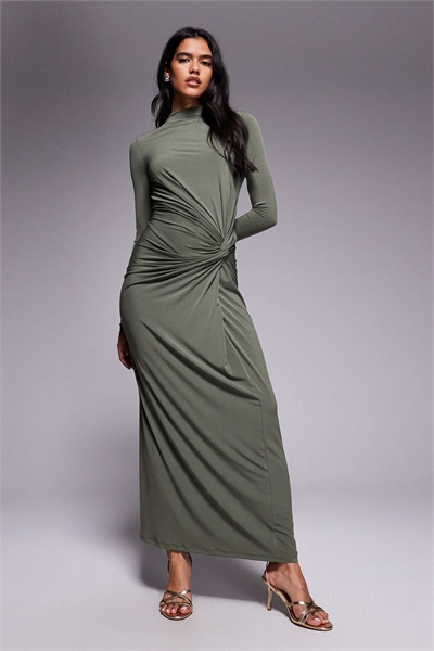 Эксклюзивное макси-платье с высоким воротником артикул 150202177