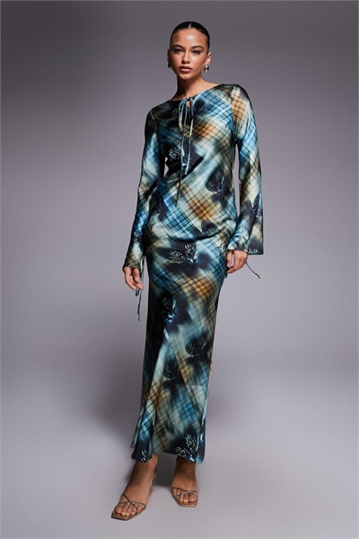 Атласное платье в пол артикул 150481383