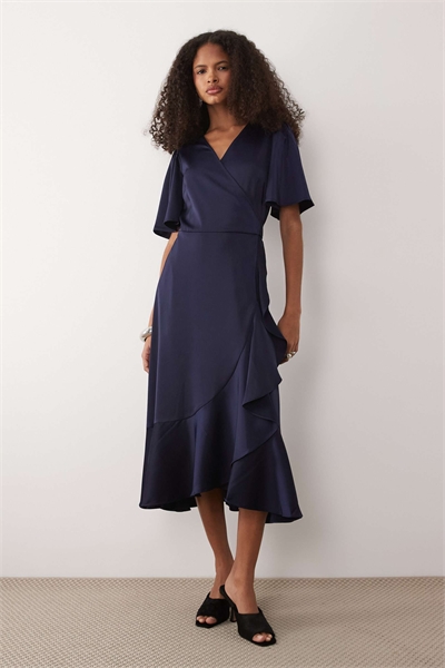 Атласное платье-сарафан средней длины темно-синего цвета артикул 141818041
