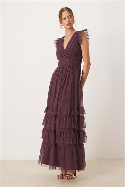 Макси-платье с рукавами-крылышками и оборками артикул 149167267