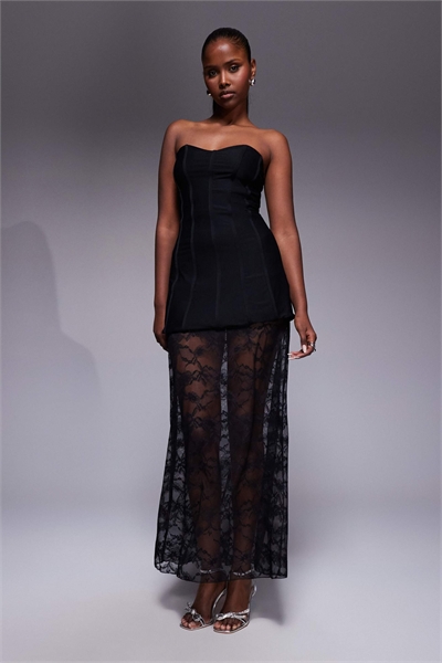 Эксклюзивное макси-платье с бандо, контрастной юбкой и прозрачным подолом артикул 150081989