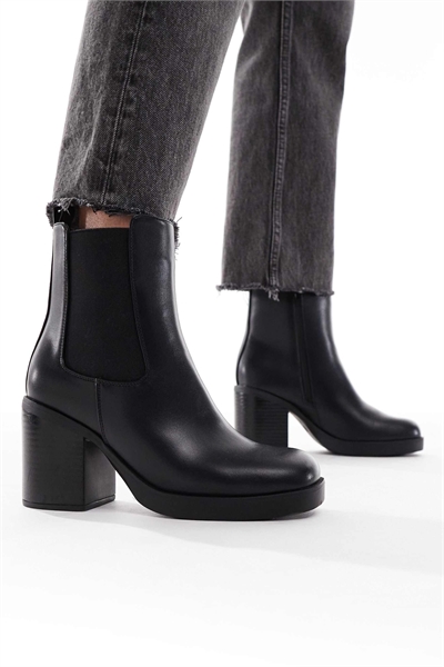 Массивные ботинки челси черного цвета артикул 150706289