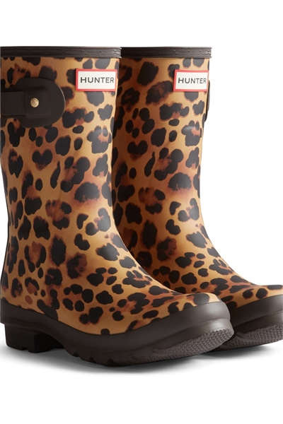 Оригинальные короткие ботинки с леопардовым принтом в разноцветном исполнении артикул 155952199