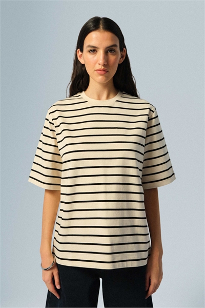 Футболка премиум-класса свободного кроя из плотной ткани артикул 155172279