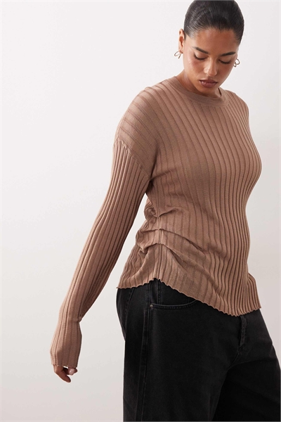 Длиннорукавный трикотажный топ с мелкой ребристой вязкой артикул 152384464
