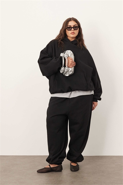 Джоггеры премиум-класса свободного кроя из плотной ткани с манжетами артикул 139345364