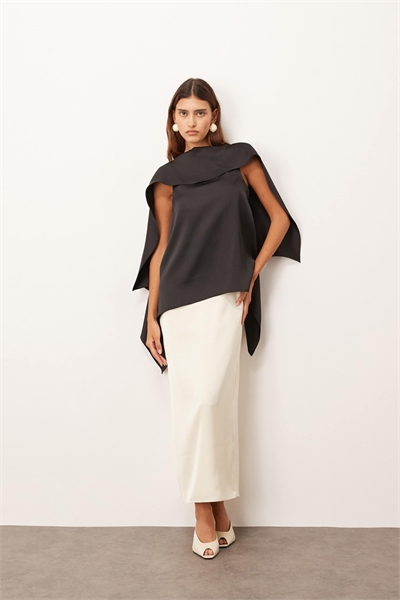 Платье-миди с квадратным вырезом и шарфом на шее, одноцветное, с блочным дизайном артикул 148917363