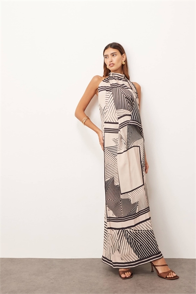 Макси-платье с драпированным капюшоном и завязками за шеей артикул 147560476