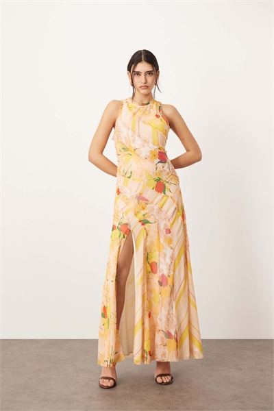 Макси-платье с панелями и необработанными краями, с горловиной-воротником, с персиковым цветочным принтом артикул 139079248
