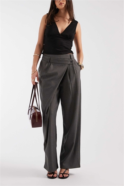 Брюки Kanna с асимметричной талией артикул 155926359