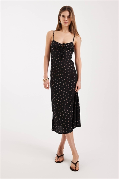 Платье Posine ditsy red rose midaxi черного цвета артикул 155926350