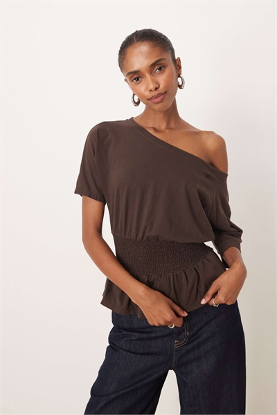 Топ «Domani» с открытыми плечами и свободным кроем, с сборками на талии артикул 152624215