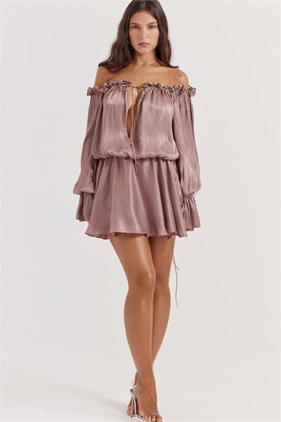 Платье Chaya с открытыми плечами цвета лесного ореха артикул 149634759