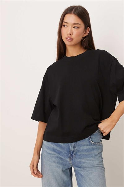 Футболка прямого кроя с короткими рукавами артикул 154605267