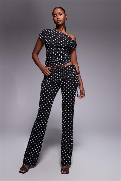 Эксклюзивные брюки из эластичной сетки с двумя слоями, отворачиваемым краем и рюшами co-ord артикул 151703962