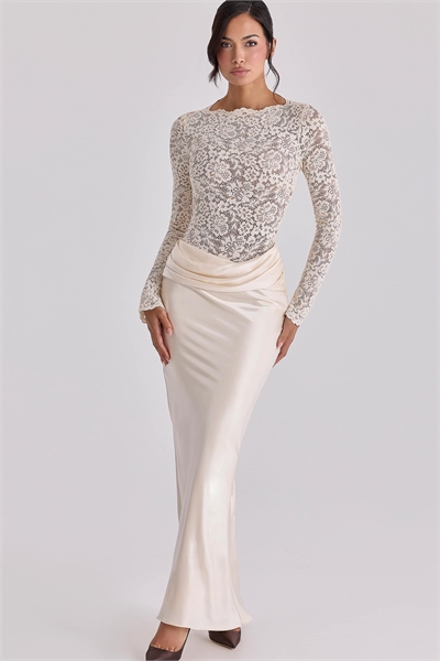 Красивая винтажная макси-юбка из атласа цвета слоновой кости с драпировкой артикул 155526836