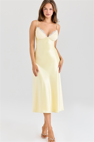 Платье средней длины из атласа маслянисто-желтого цвета с косой кройкой от Felicity артикул 150488261
