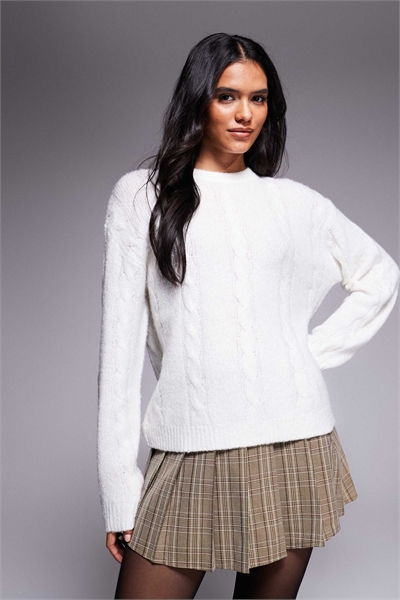 Эксклюзивный свитер крупной вязки артикул 151333821