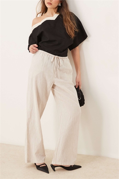 Брюки из смесовой ткани с широкими брючинами и шнурком на талии артикул 141737534