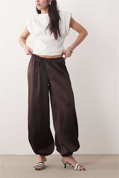 Брюки-балоны из сатина артикул 152934398