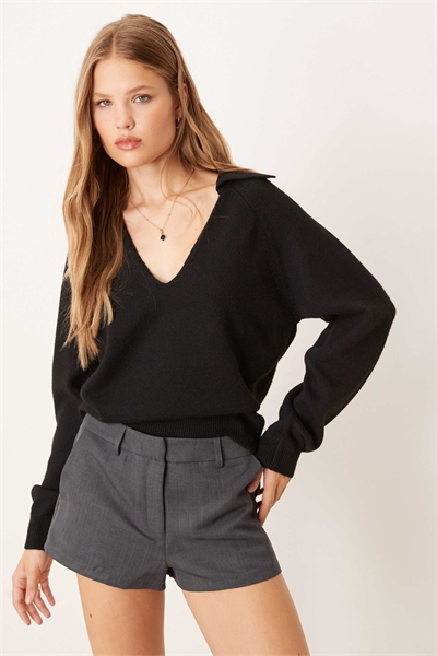 Вязаный свитер с длинными рукавами и V-образным вырезом артикул 149246982