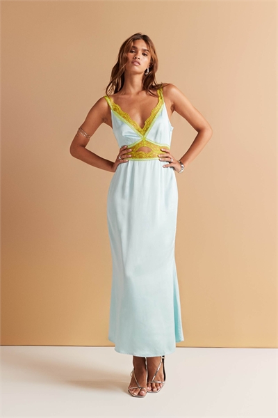 Атласное платье-миди с кружевной отделкой артикул 148070782