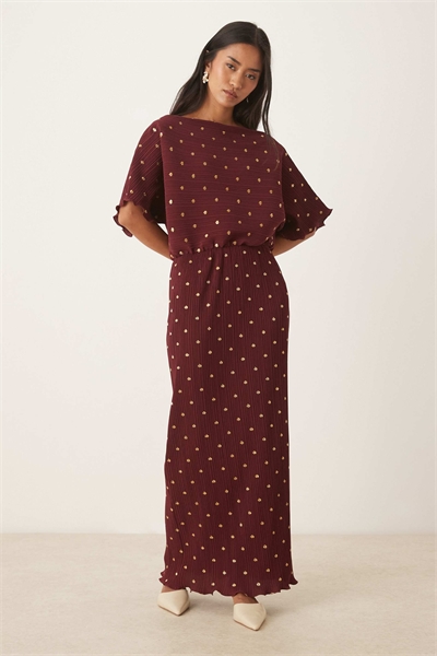 Макси-платье Tilly с открытыми плечами и металлическим плиссированным эффектом артикул 151638688