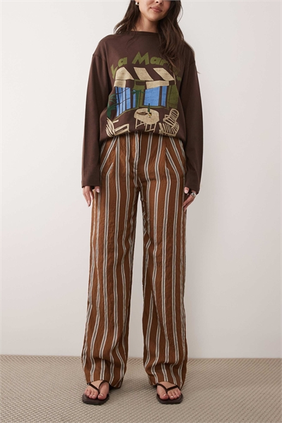 Брюки свободного кроя с складками спереди артикул 156172259