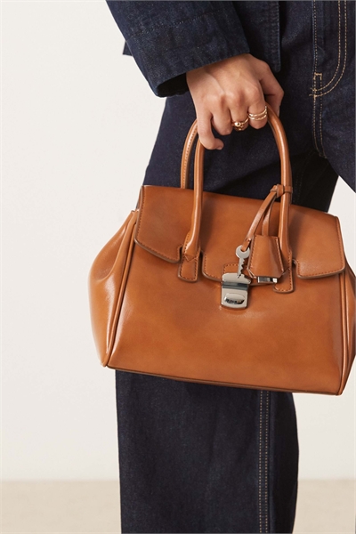 Сумка City с пряжкой темно-коричневого цвета артикул 151637623