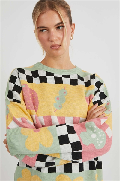 Свитер в клетку с клубничным и оливковым узорами артикул 156136431