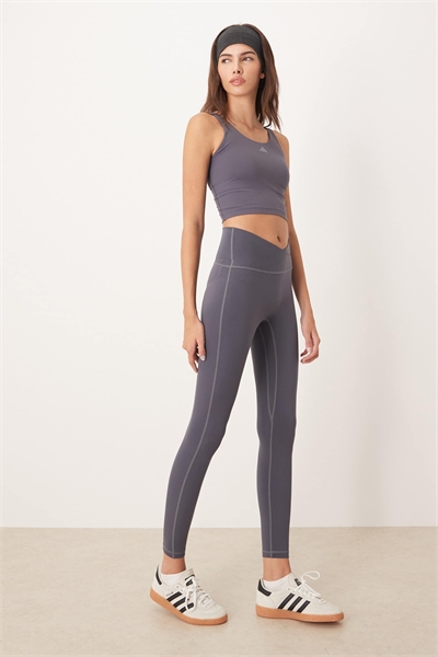 Леггинсы с перекрещивающимся поясом от Three Stripes Studios артикул 148818753