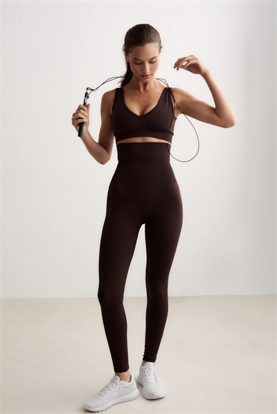 Шоколадные колготки с бесшовной вставкой для поддержки фигуры артикул 155876477