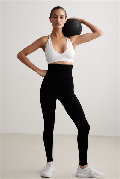 Черные бесшовные колготки с уплотненной вставкой в области ягодиц артикул 155876478