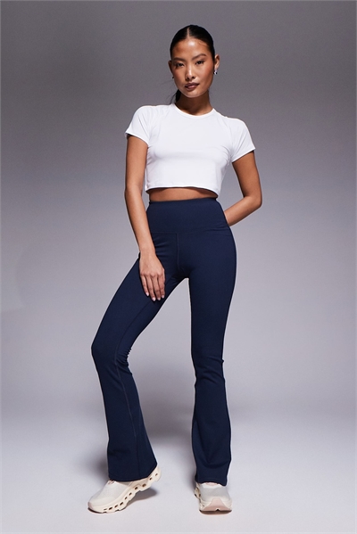 Леггинсы для йоги Petite Icon с высокой талией и зауженными штанинами, с мягкой на ощупь тканью артикул 148448777