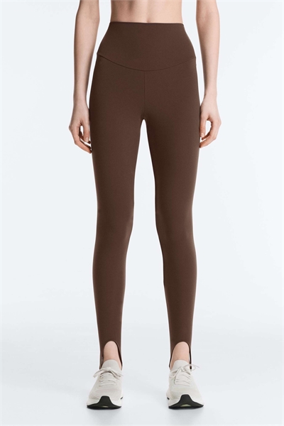 Леггинсы Comfortlux с высоким подъёмом и ремешками на щиколотках артикул 155469948