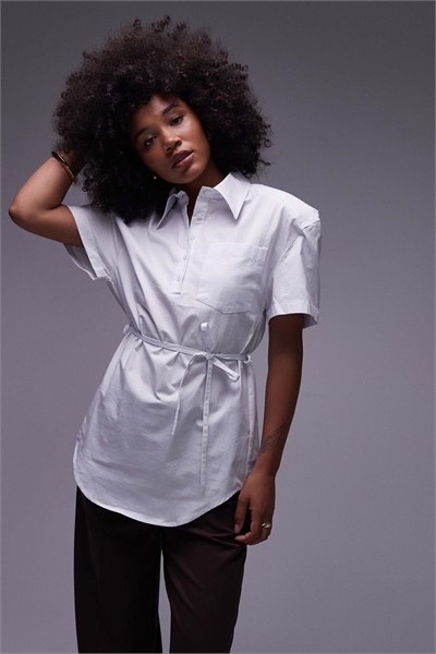 Поло с плечевыми вставками и затягивающейся талией артикул 150970969