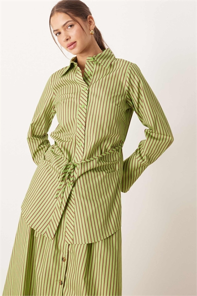 Рубашка с затянутой талией артикул 151737157