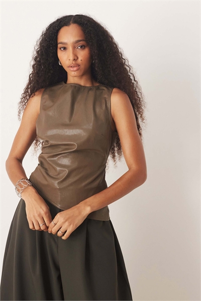 Топ без рукавов с асимметричным подолом под кожу артикул 151417342